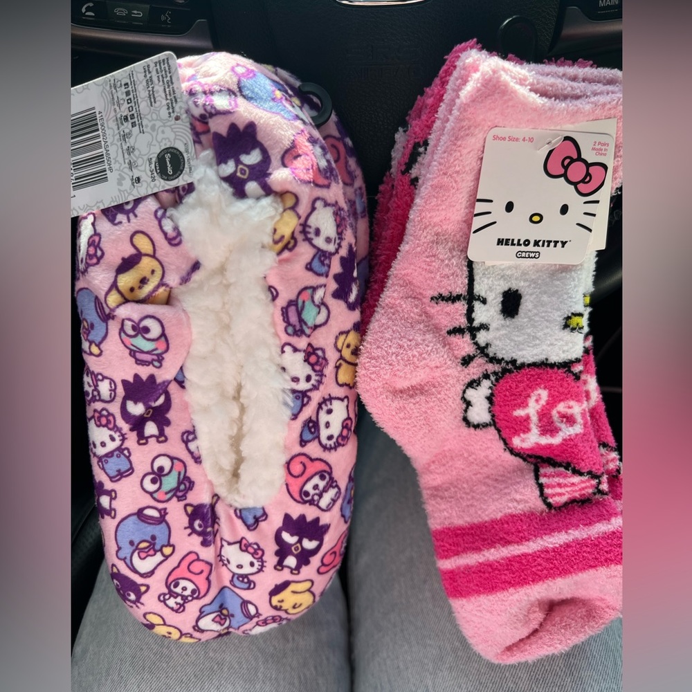 Hello kitty fuzzy slipper socks & socks bundle!!!!